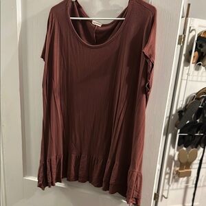 Women's Ruffled Hem Top - Mauve